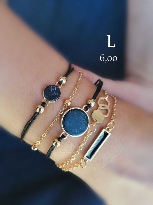 Varios conjuntos de pulseiras