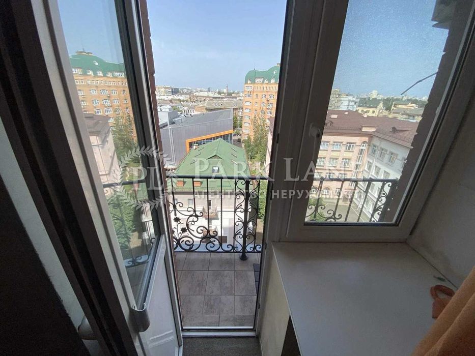 Продаж 5к. квартири на Подолі, вул. Введенська, 29/58