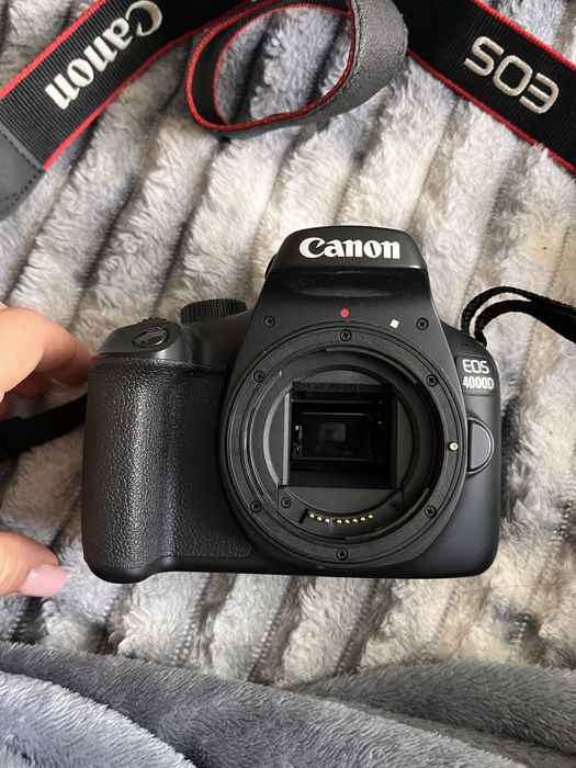 Canon EOS 4000D