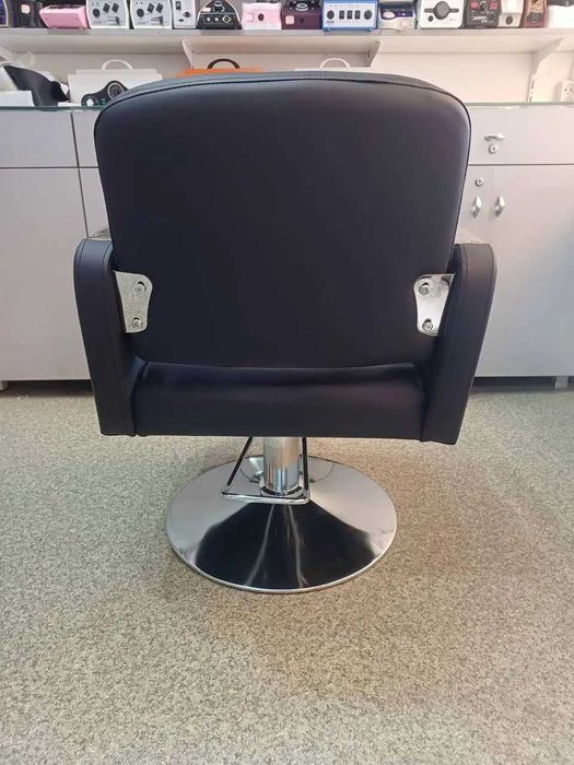 Парикмахерское кресло клиента HB-A32 гидравлическое, чёрное
