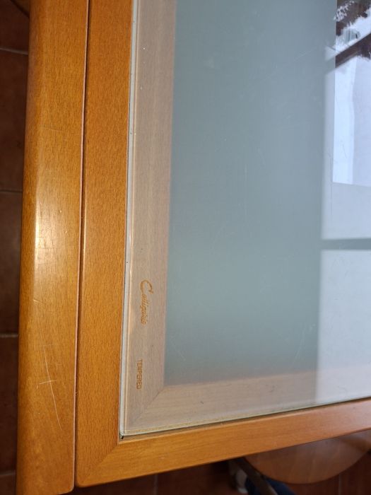 Conjunto Vendo mesa + 4 cadeiras de  madeira maciça  + sofá