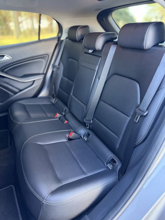 Mercedes-Benz GLA 180d | URBAN | AUT.