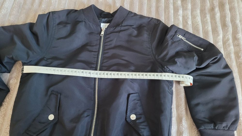 Kurtka bombek H&M 152