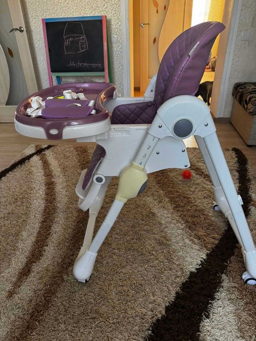 Стілець для годування