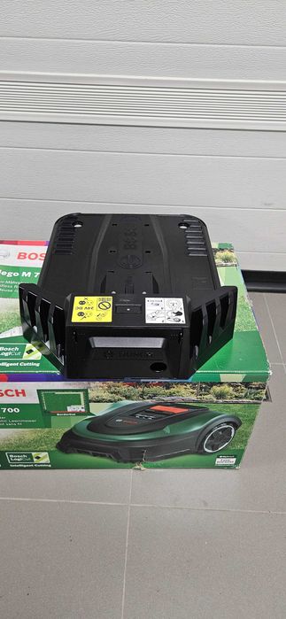 Sprzedam Kosiarkę automatyczną robot INDEGO M 700 BOSCH