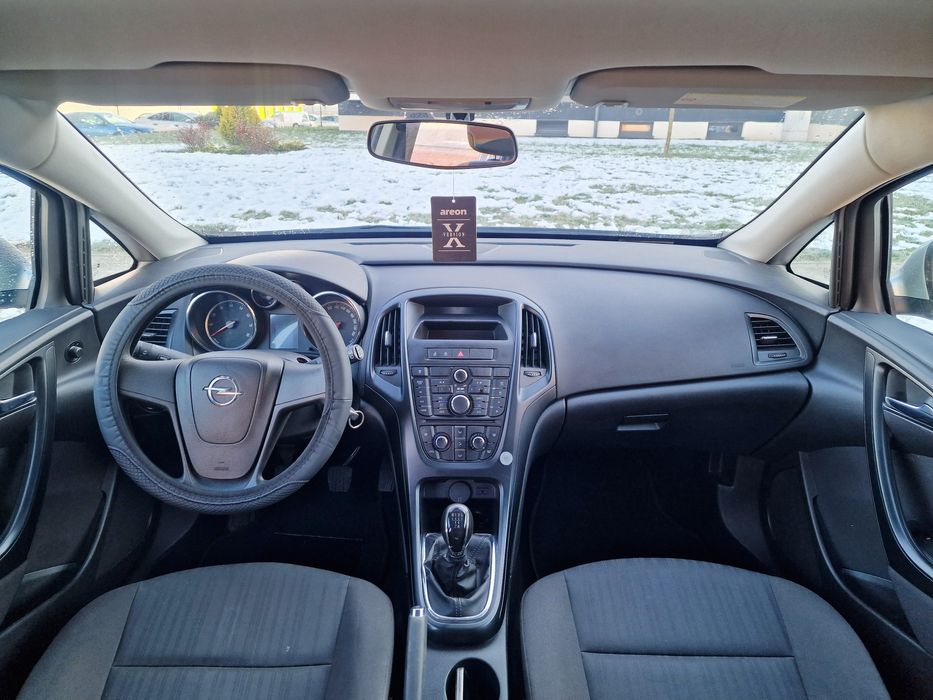 Opel Astra J 1.4 Benzyna, Klimatyzacja, Nowe Sprzęgło, ZAMIANA