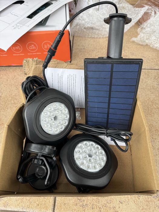 Фонарі на сонячній батареї