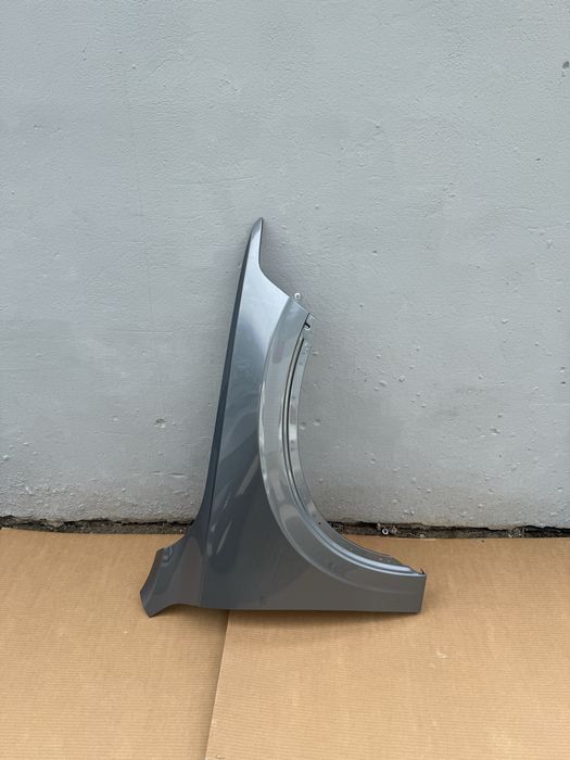 Volvo XC90 błotnik przedni prawy 714