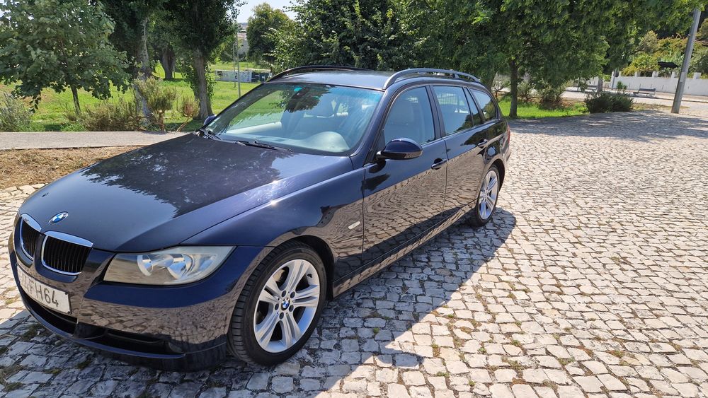 Bmw 320d touring foto 2
