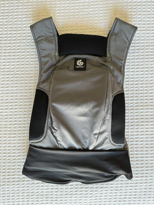 Porta-bebés Ergobaby Away NOVO