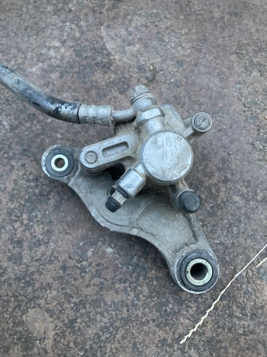 Тормозний супорт Honda Lead HF-05 90/50 | Тормоза шланг супорт лід