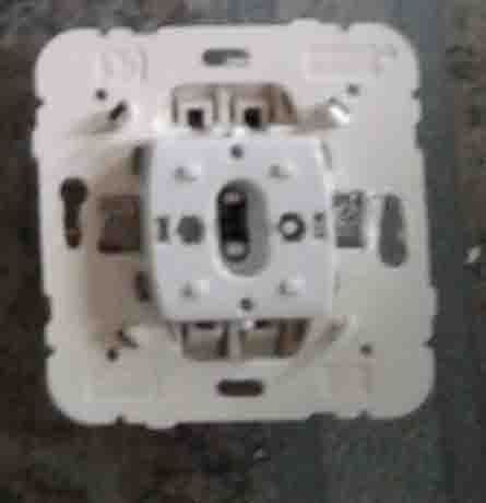 Tomadas direitas, como NOVAS!