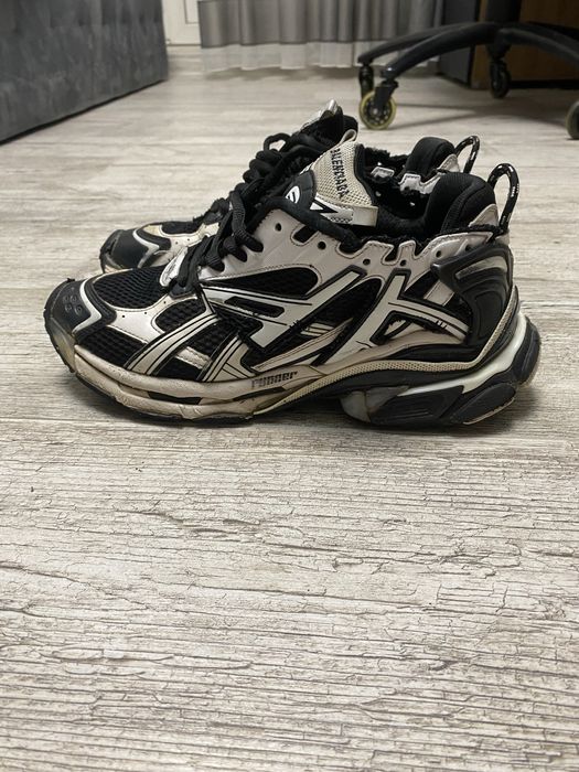 Balenciaga runner
