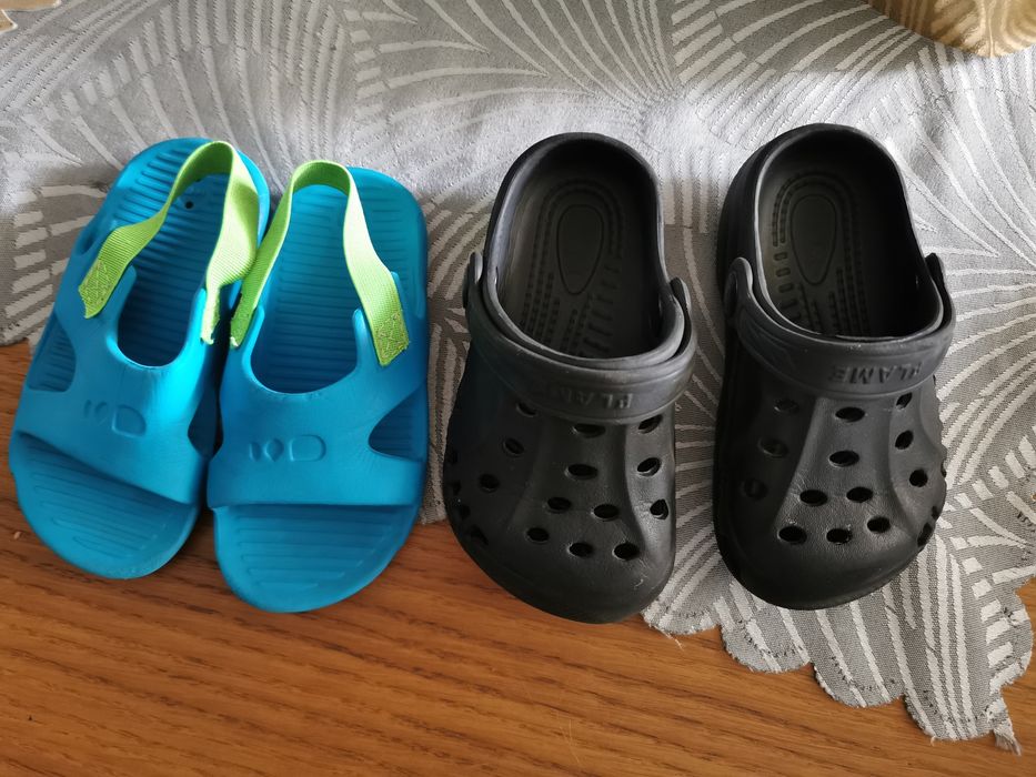 Kroksy crocsy chodaki i klapki basenowe r 21-22