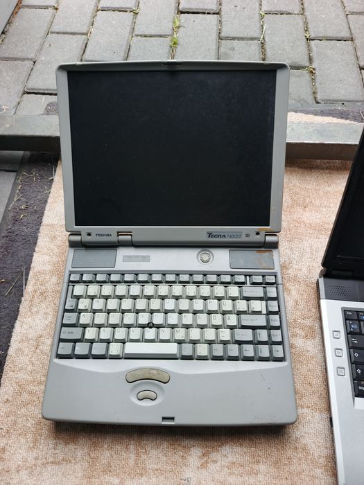 Toshiba 740 Cdt laptop