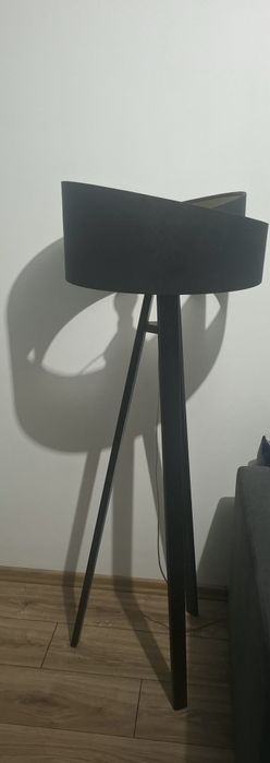 Lampa stojąca do salonu 140cm