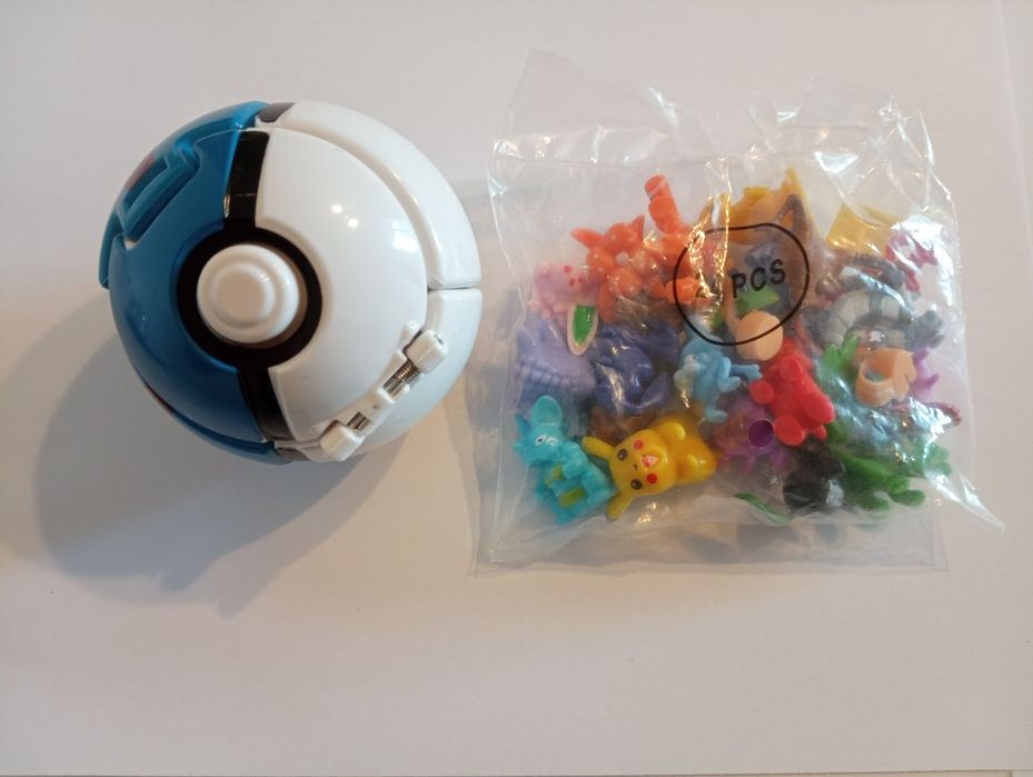 Pokeball  plus 24 figurek Pokemon