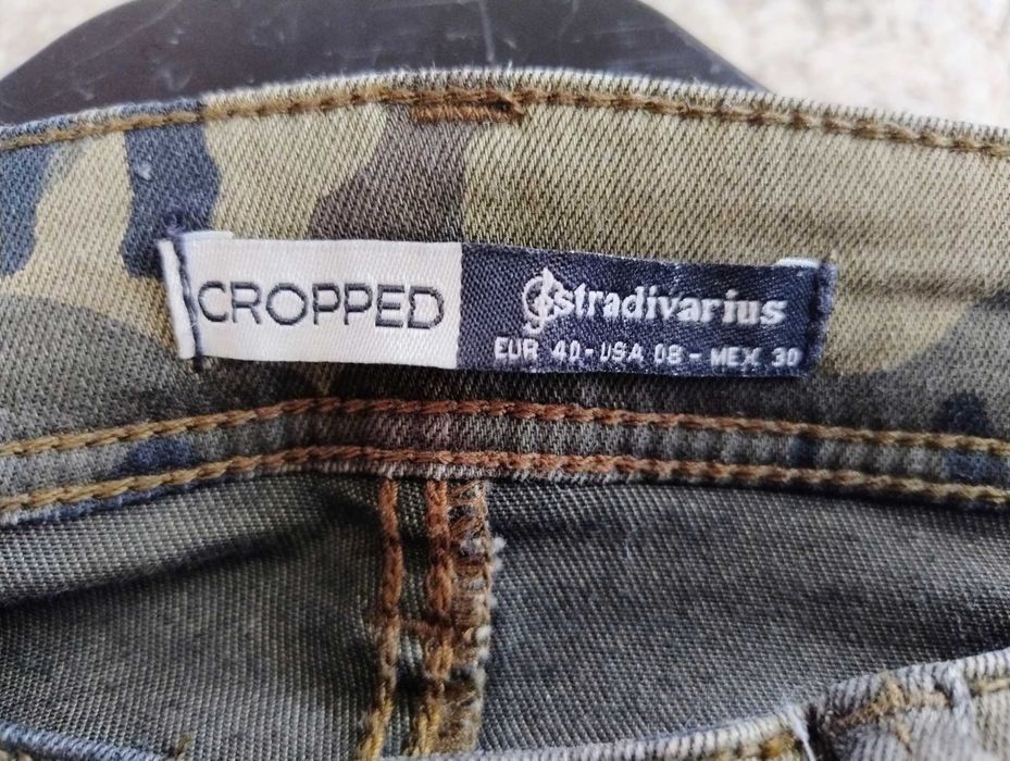 stradivarius spodnie moro R.40