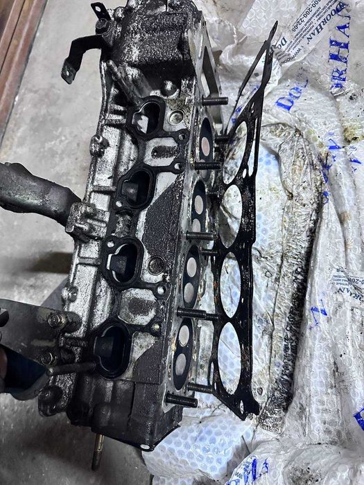 NISSAN ALMERA N16 1.8 головка блока цилиндров