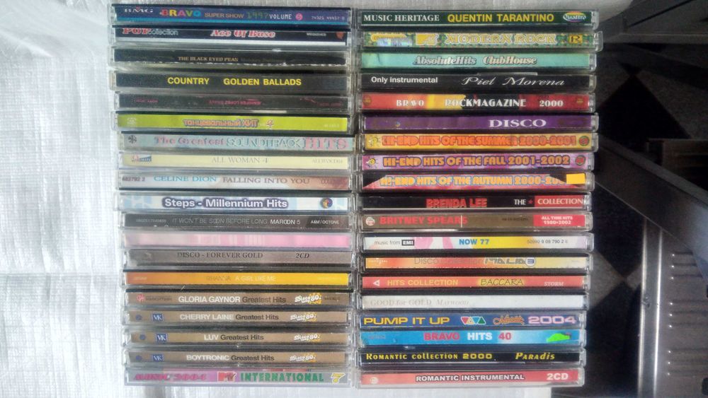 CD Компакт диски сборников популярных зарубежных исполнителей