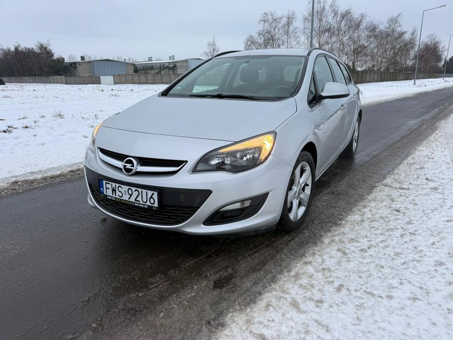 Opel Astra zadbana, dobrze wyposażona