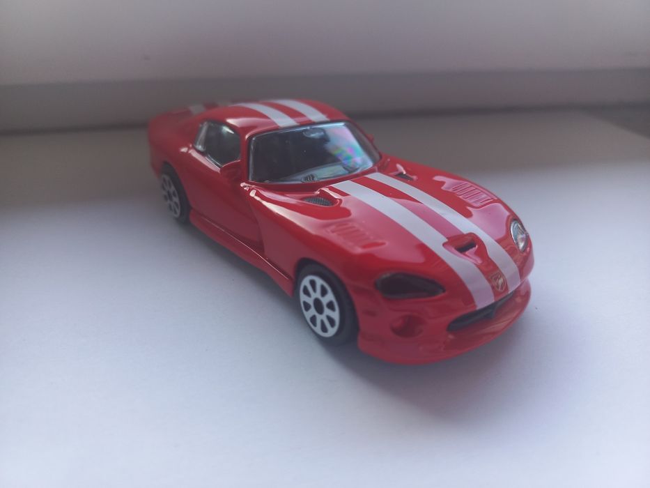 Bburago Dodge Viper GTS, skala 1:43