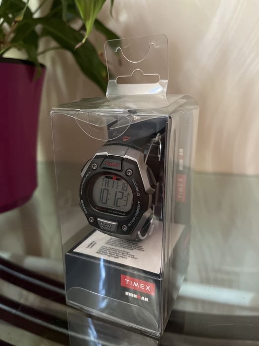 Годинник Timex новий