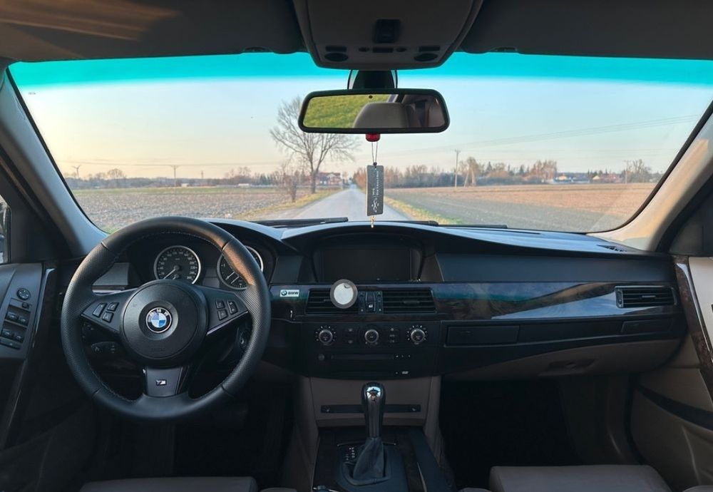 Продам BMW 5 серии e60