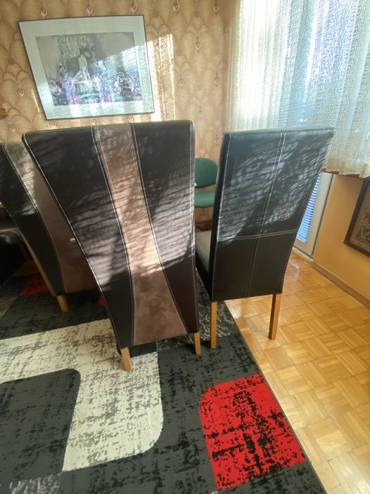 Krzesła do jadalni, do dużego salonu