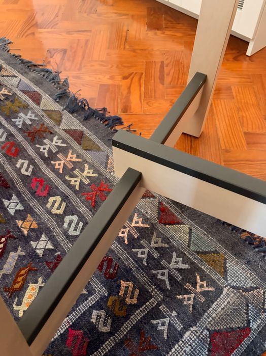 Mesa alta de cozinha (oferta cadeiras)