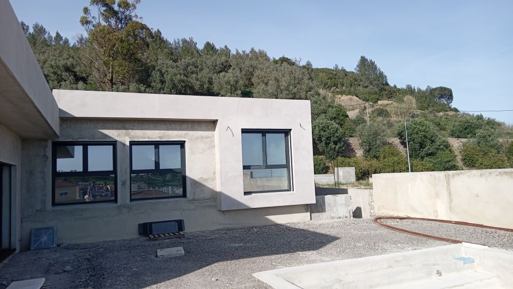 Faço pinturas e pequenas reparações!