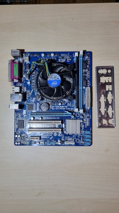 motherboard gigabyte GA-H61M-S2PB3.CPU G2130.4gb RAM ddr364741103427457120