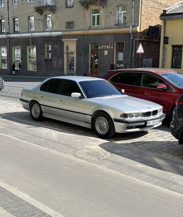 BMW E38 730D обмін