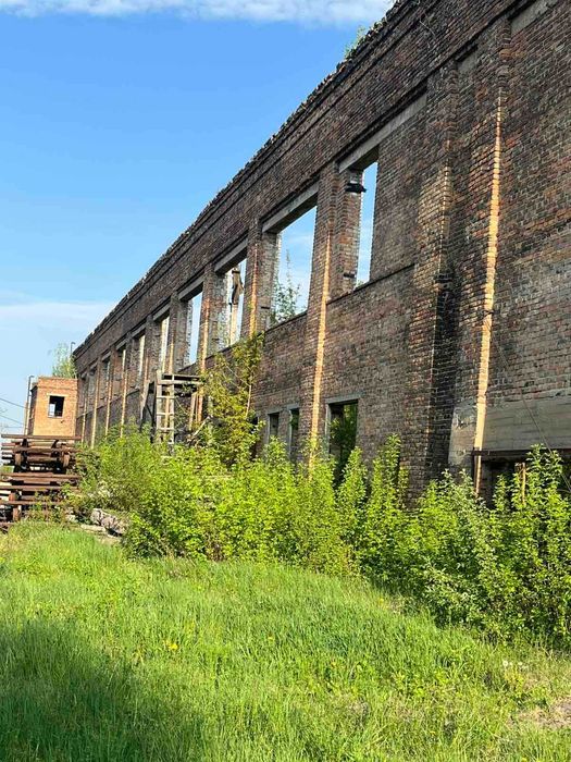 Продаж комерційного приміщення(без перекриття)під склад/виробництво
