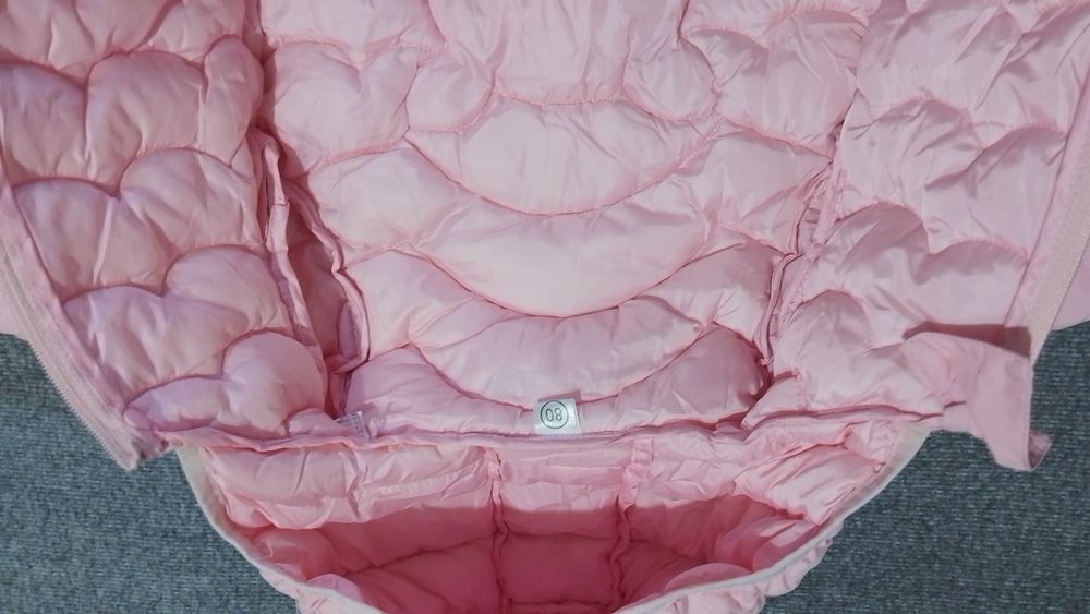 Продам курточку на девочку 1-2 годика