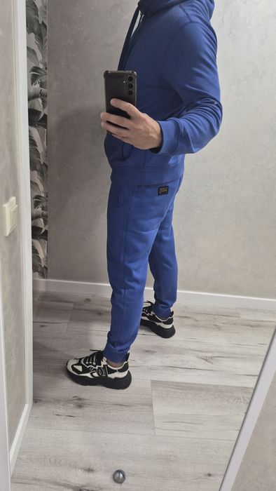 Продам костюм Dolce&Gabbana