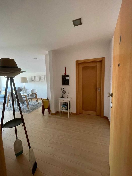 Apartamento T3 Mobilado - Praia da Costa Nova - Arrendamento