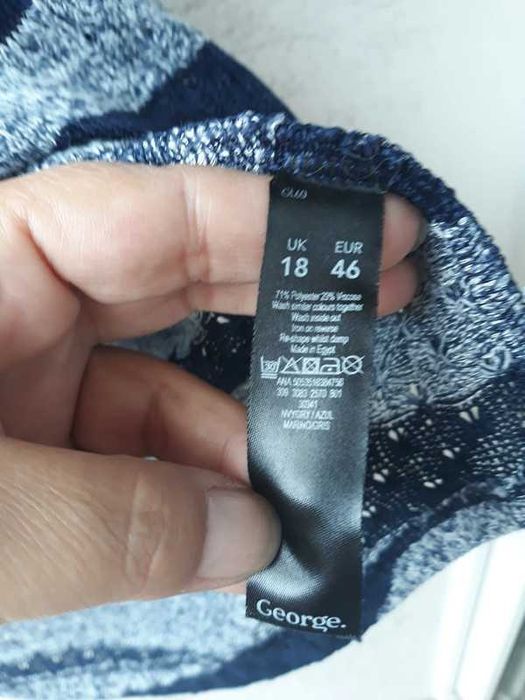 cienki sweterek w paski 46