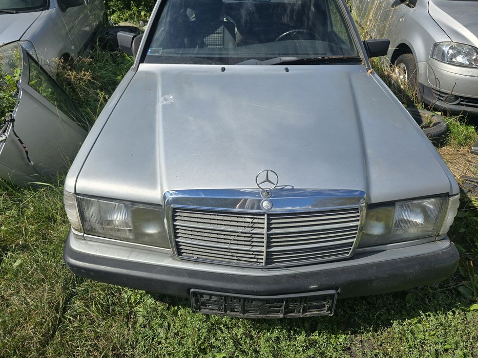 Mercedes W201 Sportline  1.8 benzyna na czesci