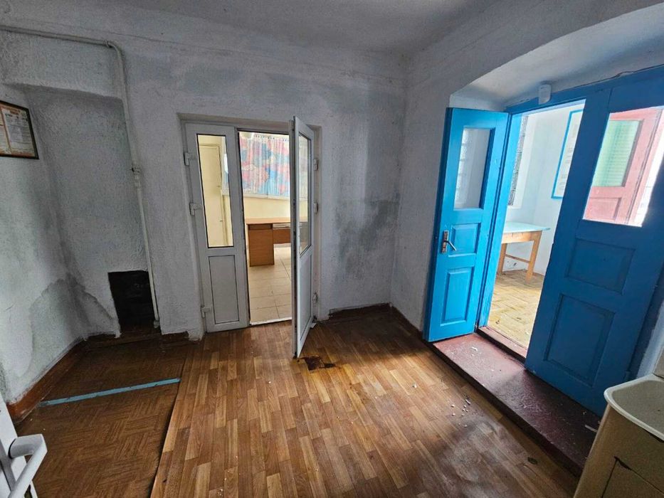 Продаж комплексу дудівель площею 707м2 смт Микулинці