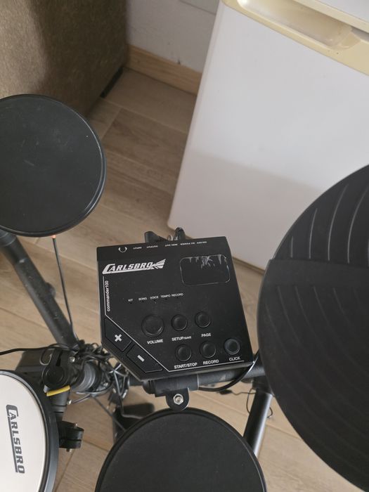 Bateria Carlsbro CSD100, com o módulo Commander 100.