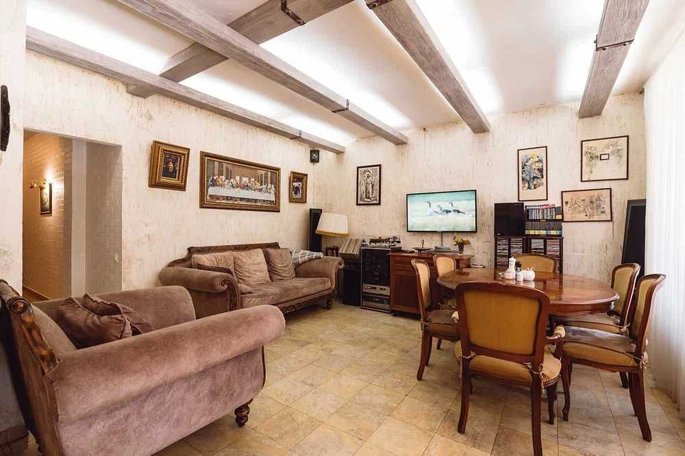 Продам коттедж   у моря ЛД