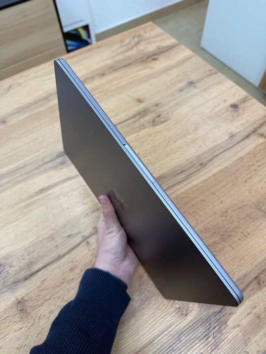MacBook Air 15”2024(M3) - SpaceGray 16GB/256GB SSD