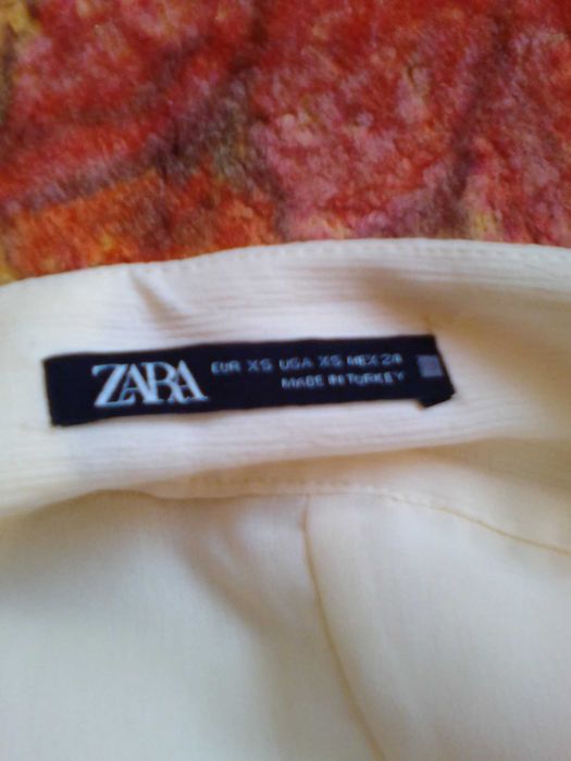 Юбка ZARA made in Turkey.