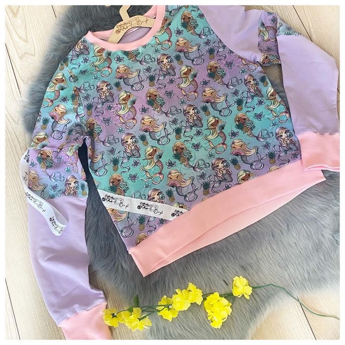 Bluza  w syrenki rozmiar 146/152