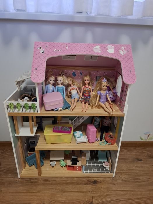 Domek dla lalek dziewczynka