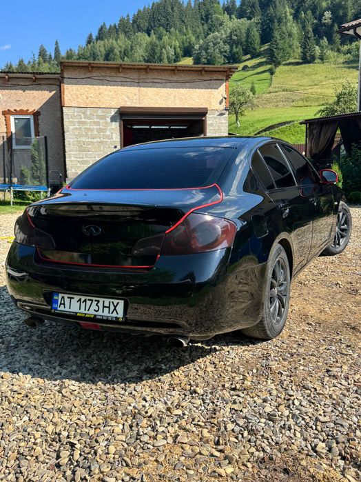 Автомобіль Інфініті