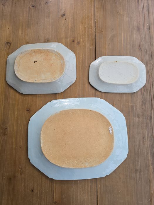 Travessas oitavadas em porcelana chinesa de exportação, atribuíveis a finais do século XVIII
