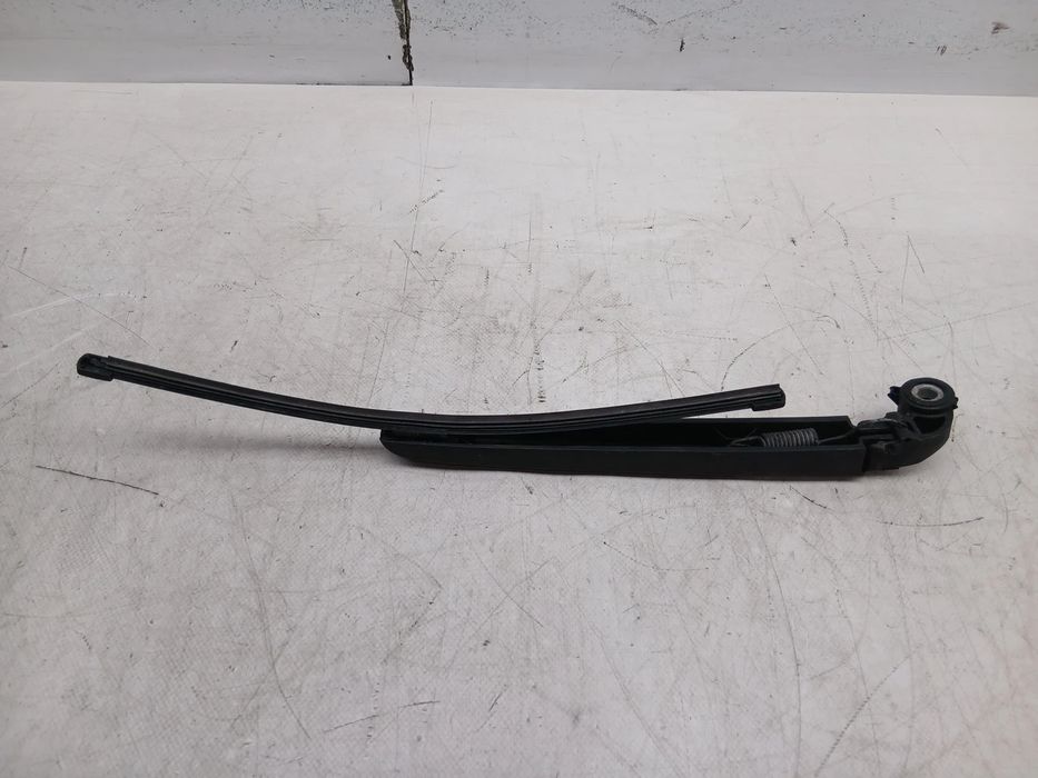 Haste / braço de escova limpa vidros trás AUDI A4 Avant (8W5, 8WD, B9)