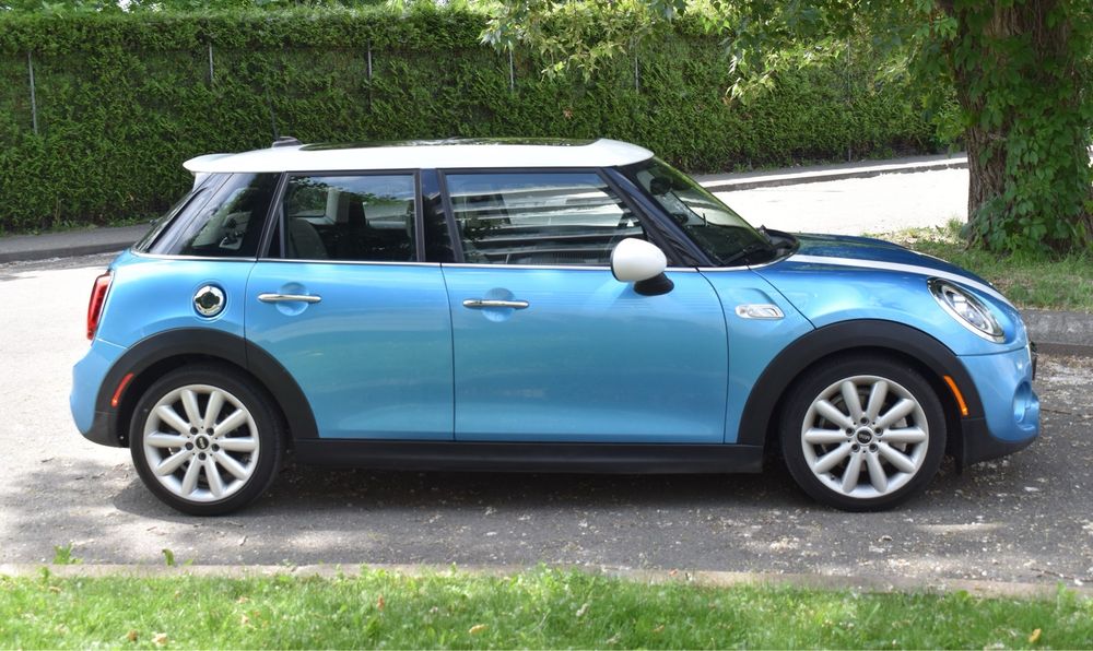 MINI Cooper S F55 2018
